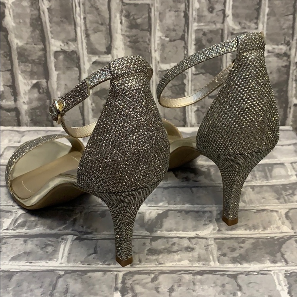 Bandolino Womens’s Madia Gold Dress high heels 10M